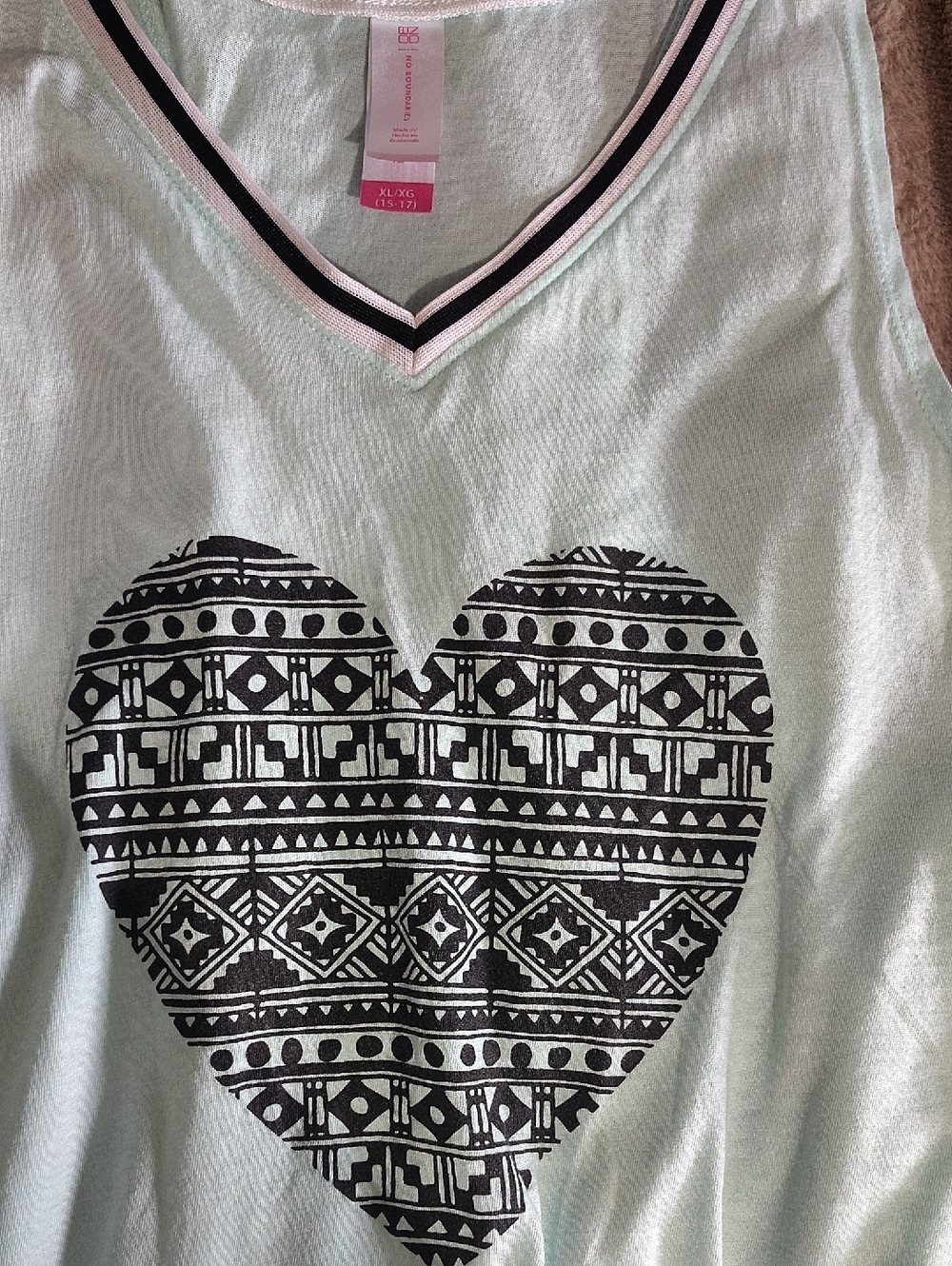 Woman's Top XL - Picture 2 of 3